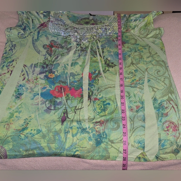 (D) Olivia Page Floral Lace Trim Top - Green - Picture 6 of 8